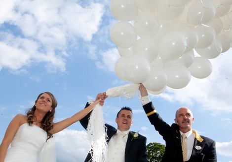 Buzz Events - Balloon D�cor image
