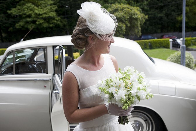bride white wedding gloves