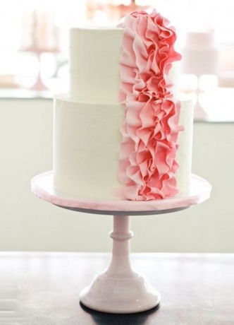 ruffle detail wedding cake