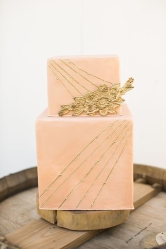 gold blush wedding cake 