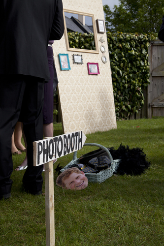 diy wedding ideas photobooth signs