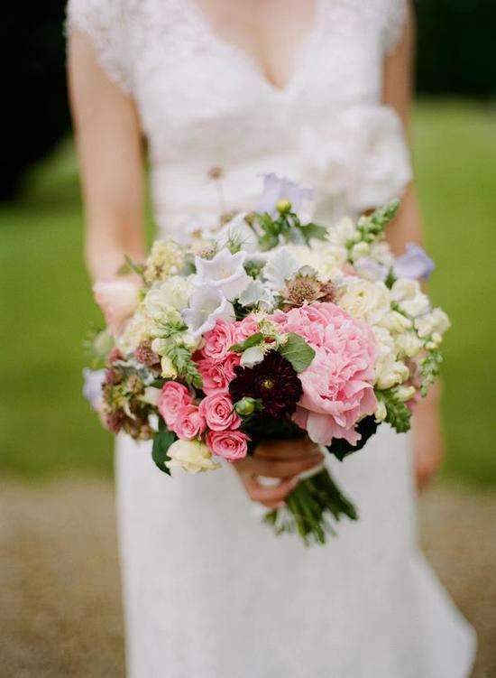 spring wedding bouquet