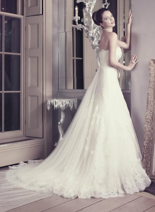 aida wedding dress