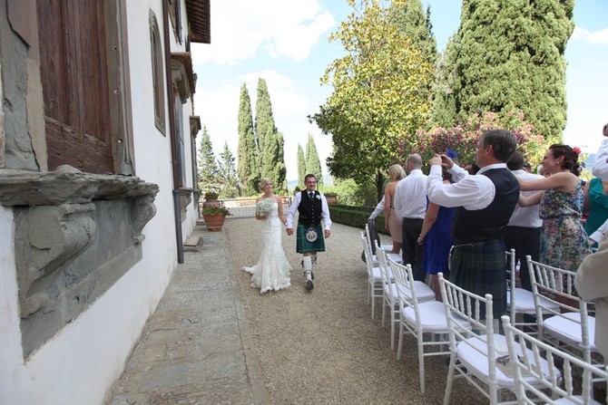 wedding ceremony italy outdoors