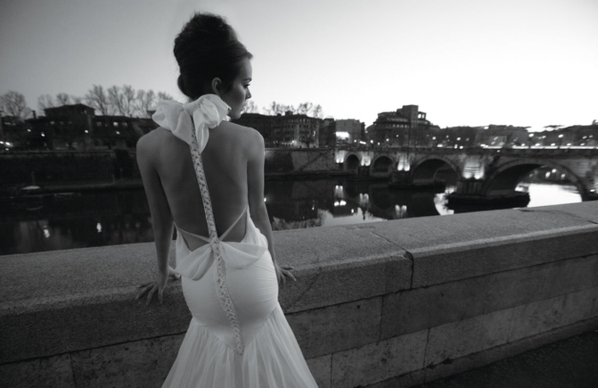 bow back wedding dress detail