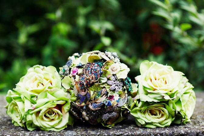 brooch bouquet